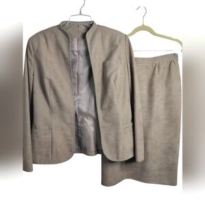 3071) Vintage Youthcraft Tan Suede Open Front Jacket and Pencil Skirt Set Size 9